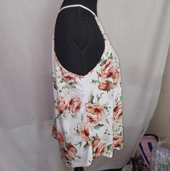 First Love Floral Halter Top - White and Pink - Picture 6 of 8